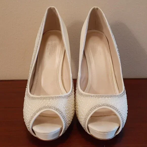 David's Bridal Collection Peep Toe Pumps/Heels - Picture 6 of 10